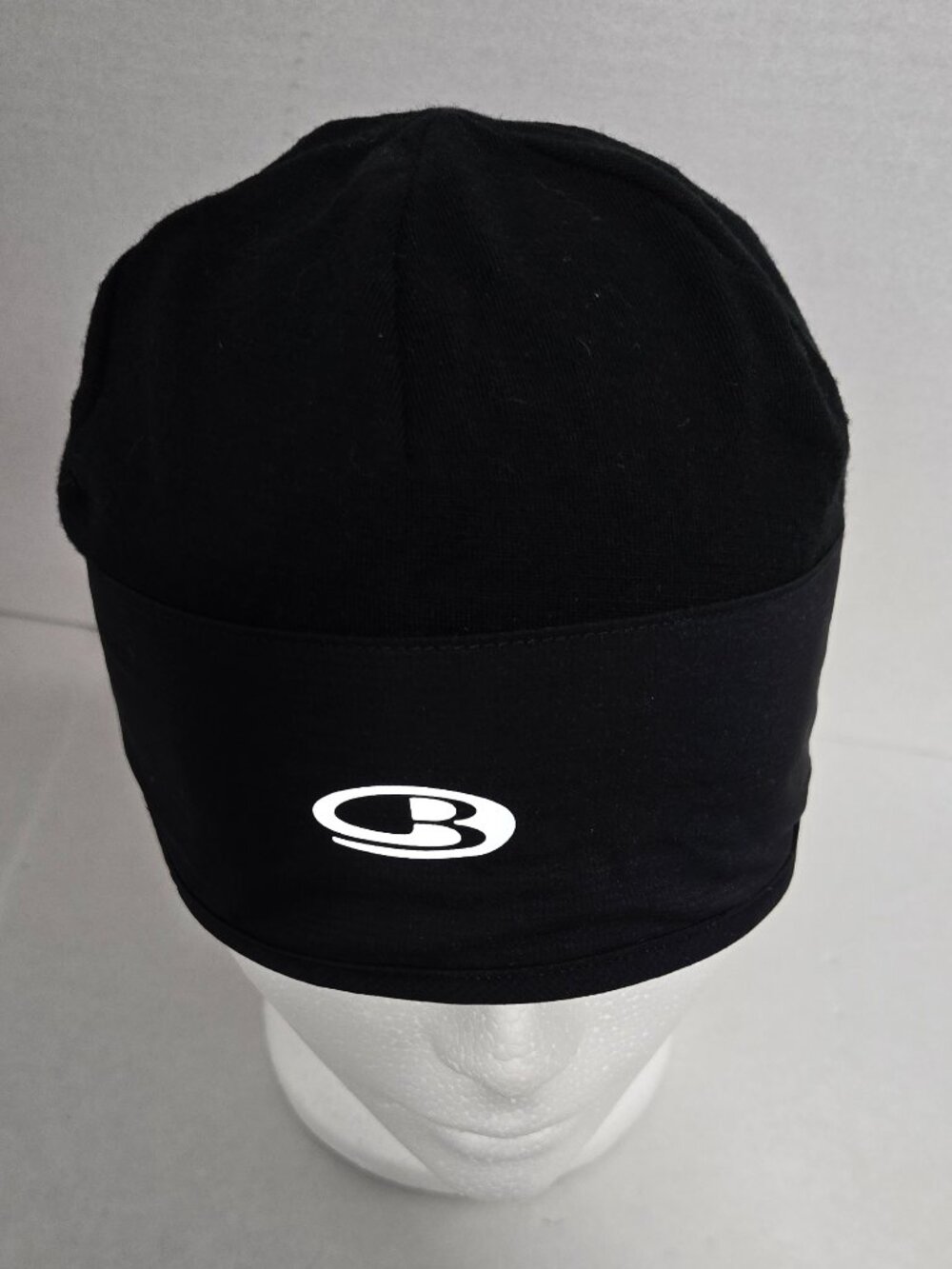 ❄️ ICEBREAKER 200 TRAINER HYBRID MERINO WOOL BEANIE – NWT